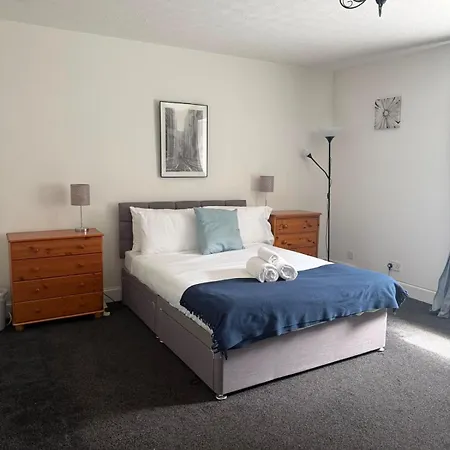 Apartment Family-friendly 3 Bed Parking 10 Min To Centre *