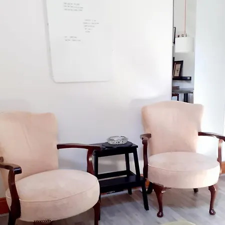 Apartment Stylish 2br- Free Parking- Heart Of *
