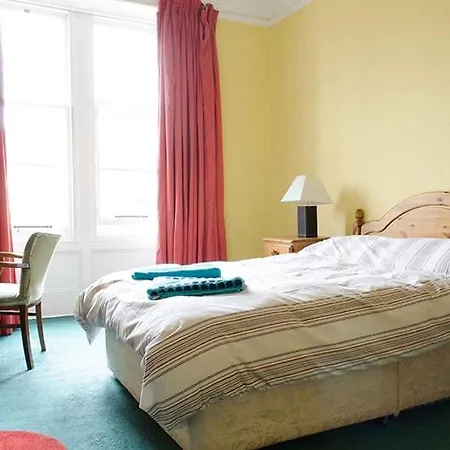 Apartment Bright Victorian 4-bed Flat Marchmont *