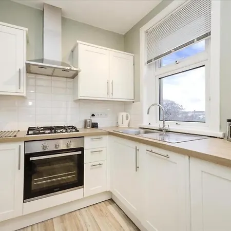 Attractive Colinton For Family Apartment Edinburgh