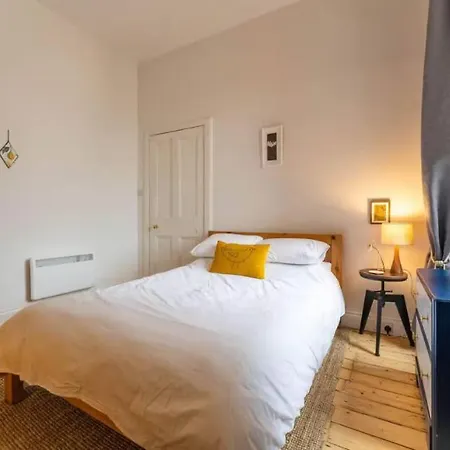 Stylish Newington Flat With Free Parking Apartment