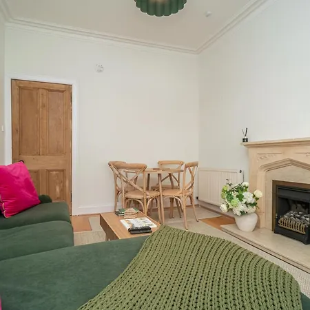 Cosy 2 Bed In - Pass The Keys Apartment