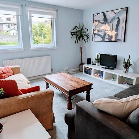 Apartment Spacious 2bd Flat Close To Centre Great Area