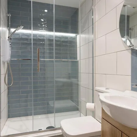 Lägenhet Modern 2 Bedroom Flat In Bonnington Sleeps 6
