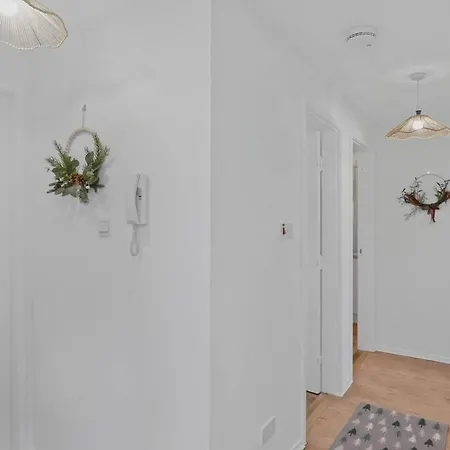 Apartment Saughton 2br Free Private Parking Near Tram Station