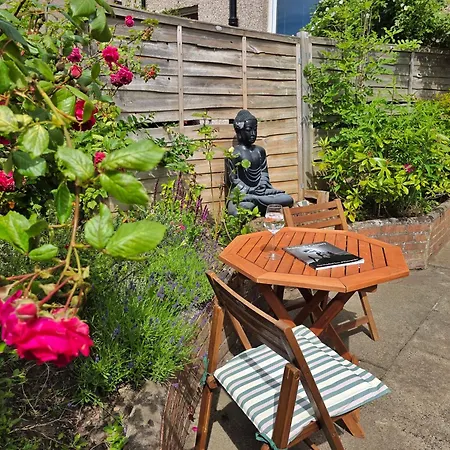 Peaceful Nest 20min Airport And Centre Apartment Edinburgh