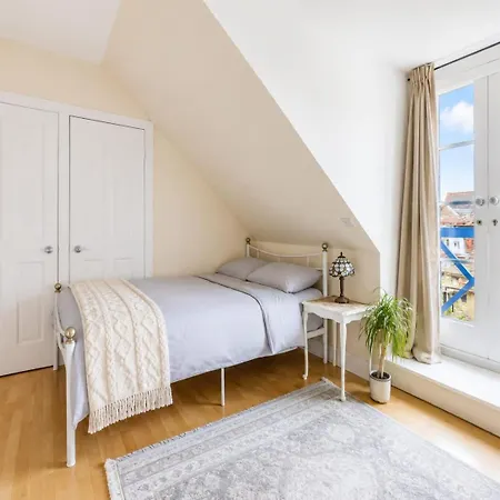 Apartment Bnbnova - 1br - Castle Views