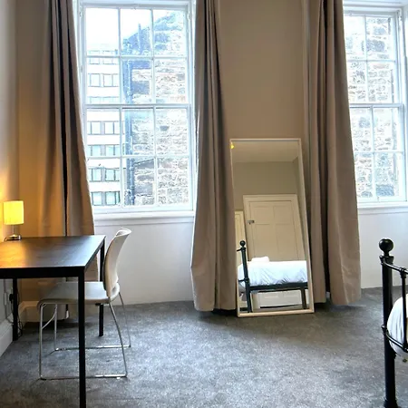 Apartment Centre Flat On Hanover Street