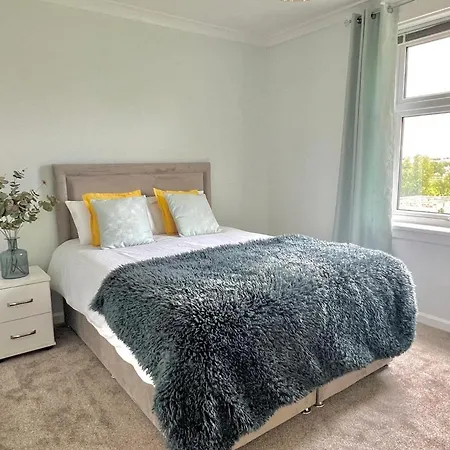 Apartment Attractive Colinton For Family Edinburgh