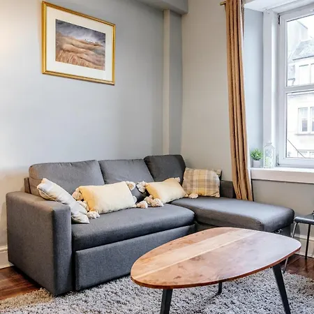 Wee Clan Apartment, Sleep 6, Centre!
