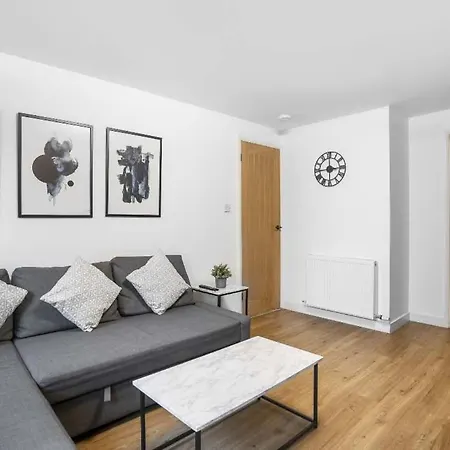 Lägenhet Family-friendly Near Centre Sleeps 5 *