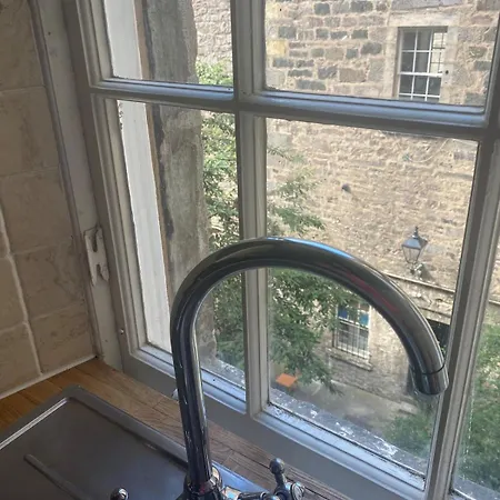 Luxury 2 Bedroom On Famous Royal Mile Apartment Edinburgh