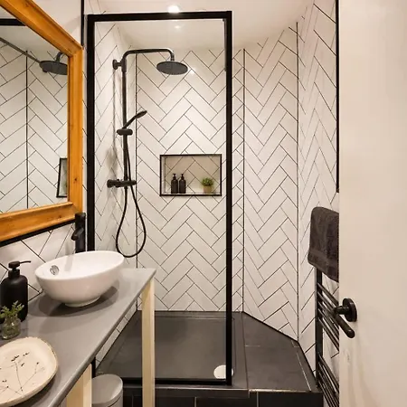Apartment Bnbnova - 1br - By Parliament - Holyrood Park Edinburgh