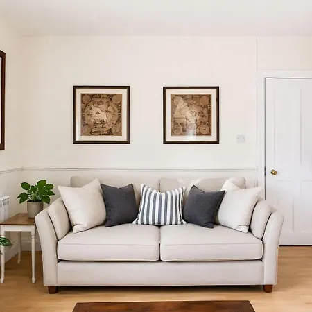 Bnbnova - 1br - Castle Views Apartment Edinburgh