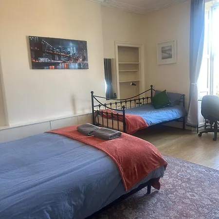 Pleasance 4 Bedrooms 7 Beds * Edinburgh