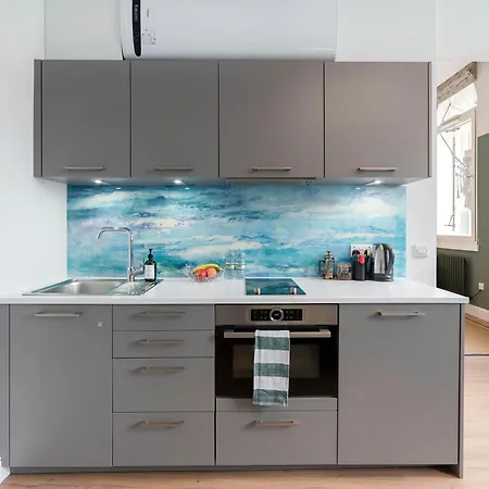 Old Town Launchpad, Sleeps 4, Free Parking Apartment Edinburgh