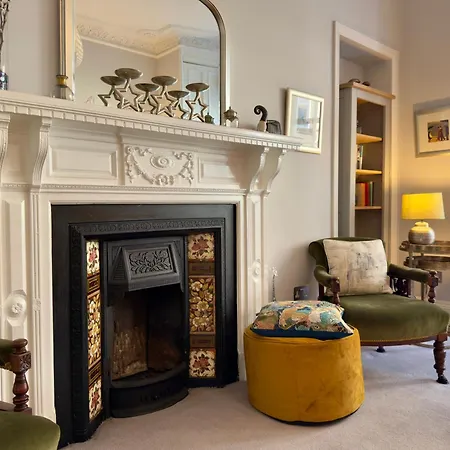 Boutique In Bruntsfield Apartment *