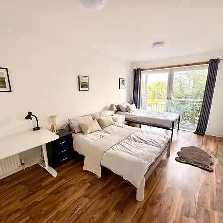 Drybrough - Superfast Wifi - 2br Sleeps 5 Apartment