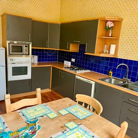 Bright Marchmont 2br Meadows Centre
