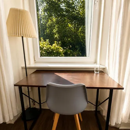 Sleeps 4 Free Parking Modernised 1 Bedroom Apartment Edinburgh