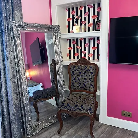 Luxurious In Leith Apartment *