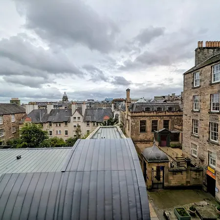 Historic Elegance On The Royal Mile *