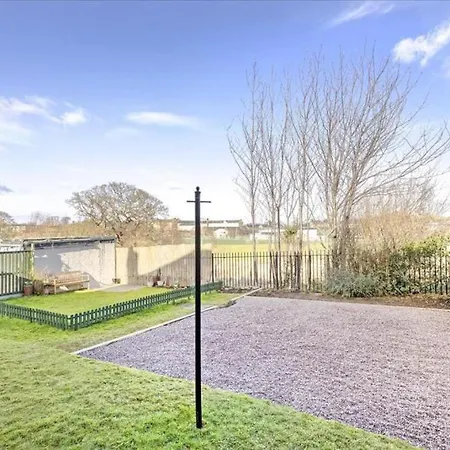 Apartment Attractive Colinton For Family