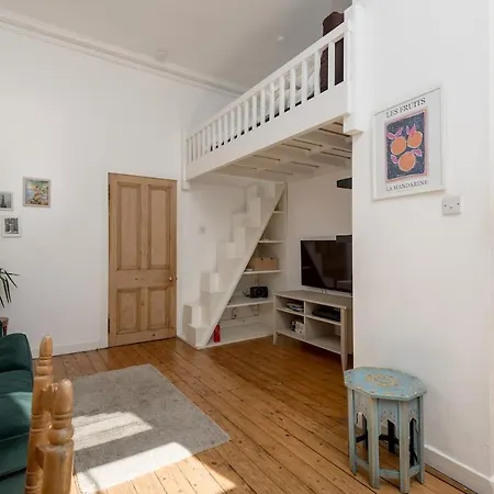 Lägenhet Characterful Old Town Flat By Waverley *