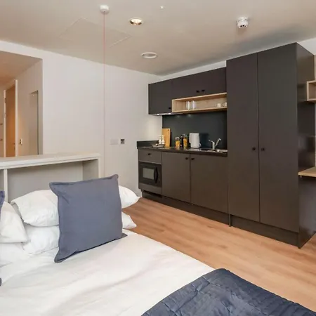 Straits Place In