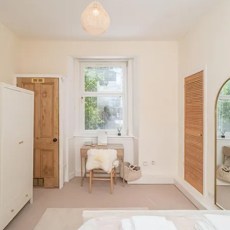 Cosy 2 Bed In - Pass The Keys Apartment Edinburgh