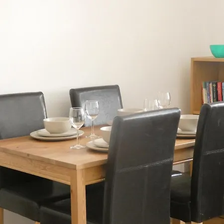 Bright 2br Gem In Old Town Location Apartment Edinburgh