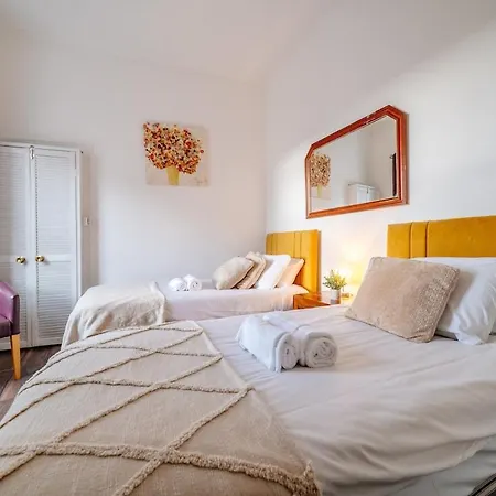 Wee Clan Apartment, Sleep 6, Centre! Edinburgh