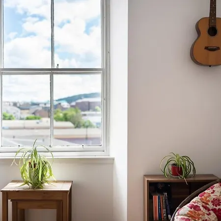 Apartamento Sunny Flat In Leith With The View Of Arthur's Seat Edimburgo