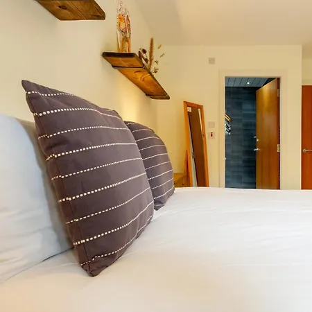 Leafy Leith 2bdr Retreat With A Private Balcony *