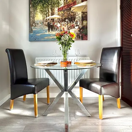 Apartment Peaceful Nest 20min Airport And Centre *