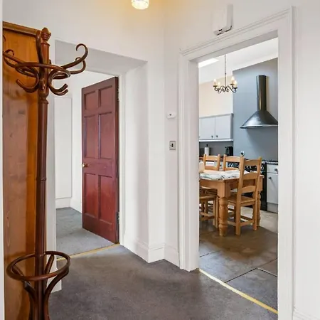 1 Bedroom With Sleeps 3 * Edinburgh