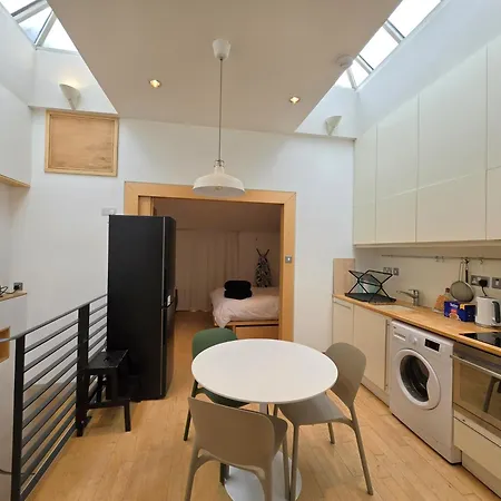 West End Retreat In Apartament Edynburg