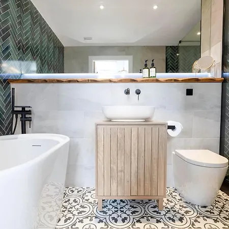 Old Town Launchpad, Sleeps 4, Free Parking Appartement