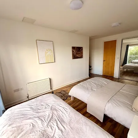 Drybrough - Superfast Wifi - 2br Sleeps 5 Apartment Edinburgh