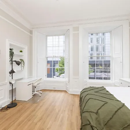 6-bedroom In The Heart Of West End * Edinburgh