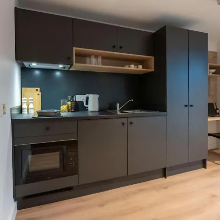 Straits Place In Edinburgh