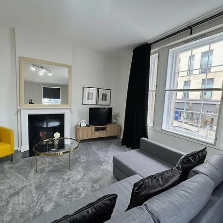 Centre - Sunshine On Leith Street Apartment