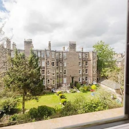 Apartment Classic Tenement Meadows & Centre *