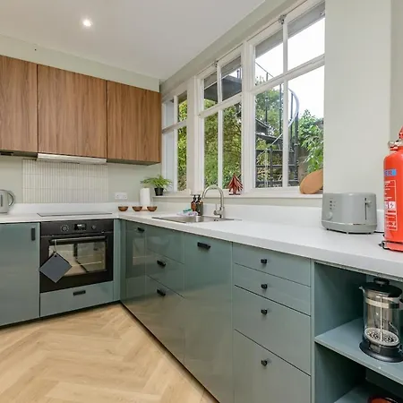 Stylish 1 Bed Near Stockbridge Edinburgh