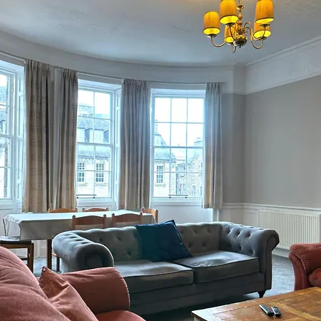 Apartment Centre Flat On Hanover Street *