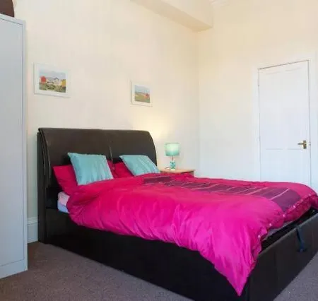 Lauriston Large Appartement