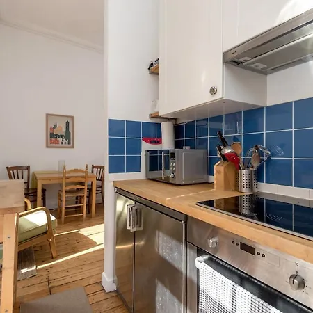 Lägenhet Characterful Old Town Flat By Waverley