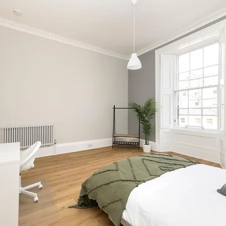 6-bedroom In The Heart Of West End Apartamento *