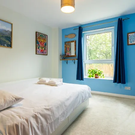 Apartamento Leafy Leith 2bdr Retreat With A Private Balcony Edimburgo