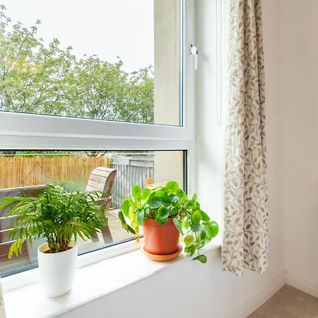 Leafy Leith 2bdr Retreat With A Private Balcony *